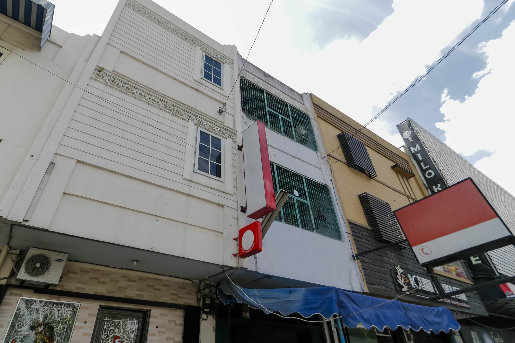 Reddoorz Near Maimun Palace เมดาน ภายนอก รูปภาพ